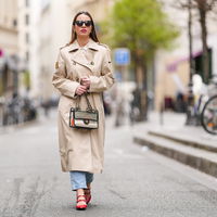Trenchcoat beige: Alles, was ihr über den Klassiker wissen müsst