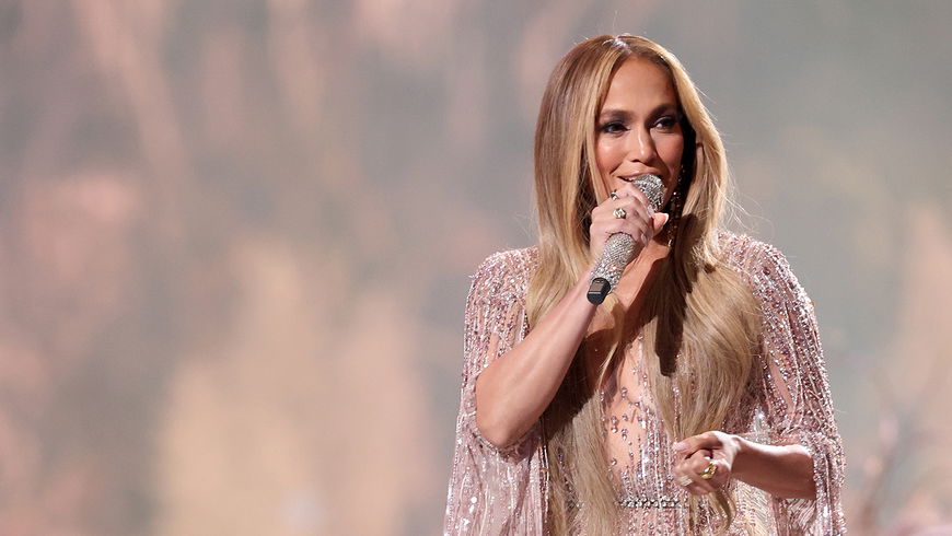 Mode-Trends 2022: Jennifer Lopez trägt das perfekte Kleid für den Frühling