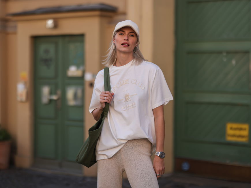 Lena Gercke Streetstyle weißes Shirt
