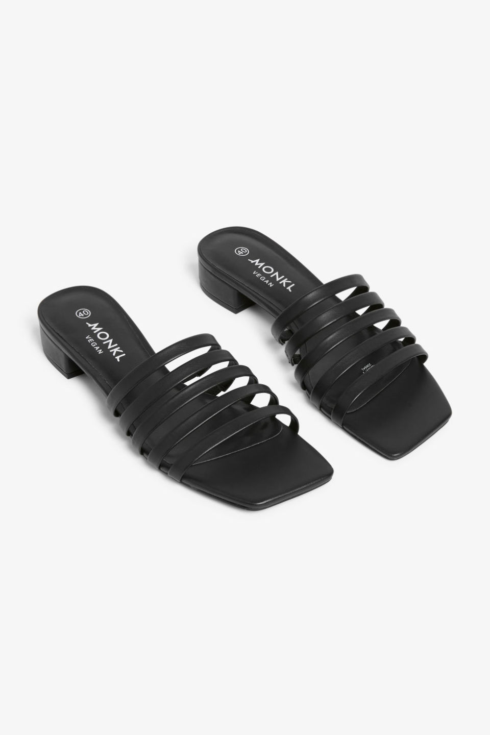 Schwarze Riemchensandalen