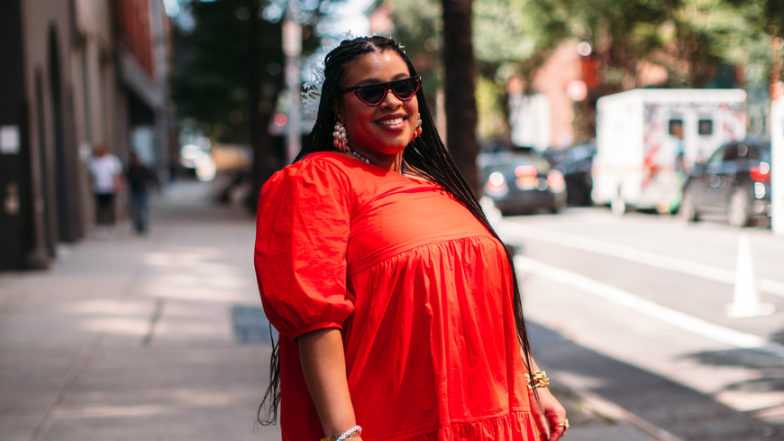 Mode-Trends 2022: Die 4 schönsten Hochzeitsgastkleider für Curvy-Frauen