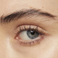 Beste Wimperntusche für kurze Wimpern: Diese Produkte sorgen für lange Lashes