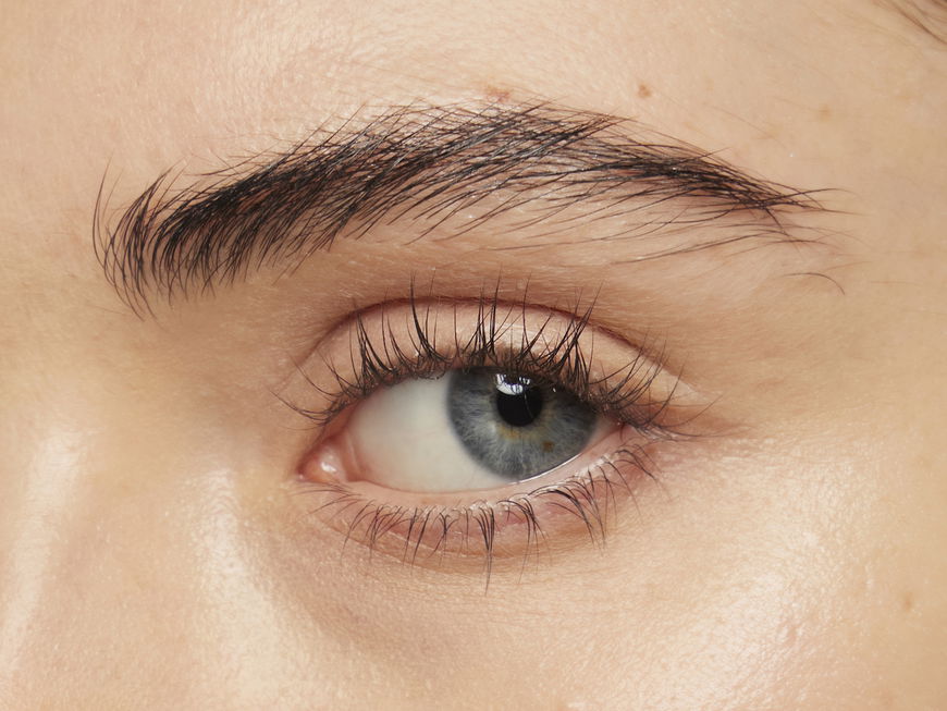 Mascara für kurze Wimpern: Dieses Produkt von L'Oréal Paris verlängert die Härchen um 60 Prozent