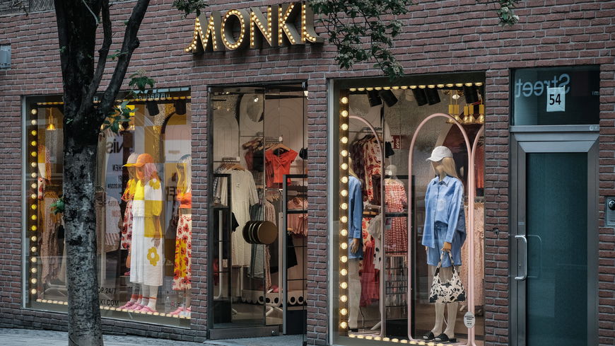 Mode-Trends 2022: Die 4 schönsten Jumpsuits für Curvy-Hochzeitsgäste von Monki