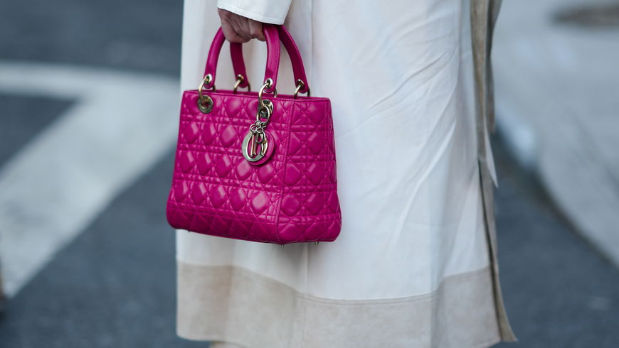 Lady Dior: Alles, was du über die Designer-Bag für die Ewigkeit wissen musst