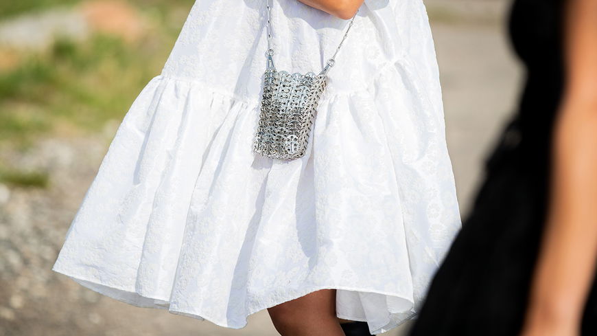 Mode-Trends 2022: Das weiße Kleid von H&M lieben alle Curvy-Frauen im Sommer