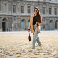Mom Jeans kombinieren: So gelingt dir das perfekte Styling