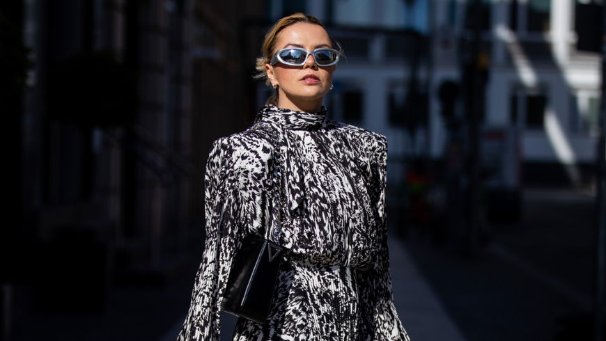 Kleider-Trends 2022: Die 6 schönsten Modelle für kleine Frauen