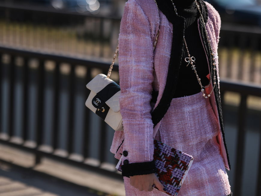 Chanel Kostüm rosa Streetstyle