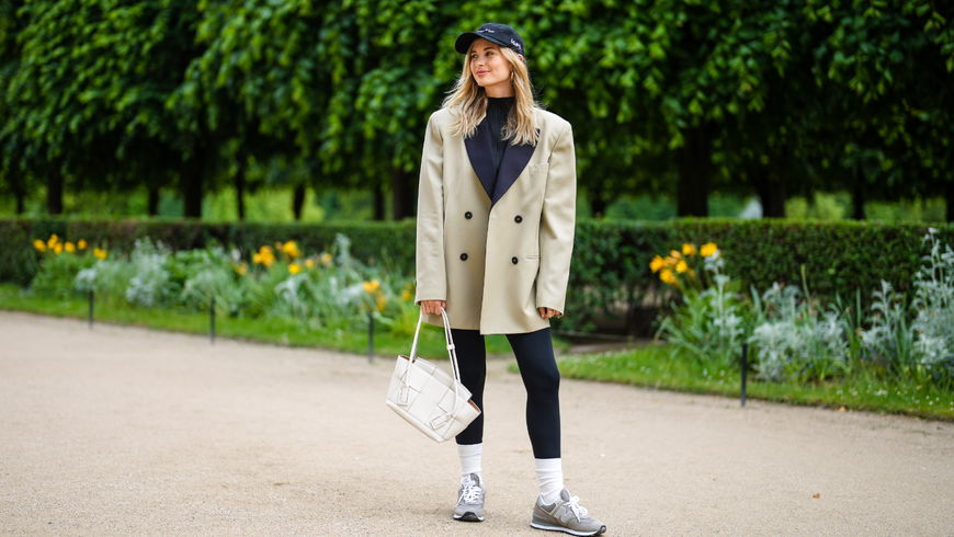 Schuh-Trends 2022: Dieser Sneaker von New Balance zaubert lange Beine