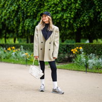 Schuh-Trends 2022: Dieser Sneaker von New Balance zaubert lange Beine