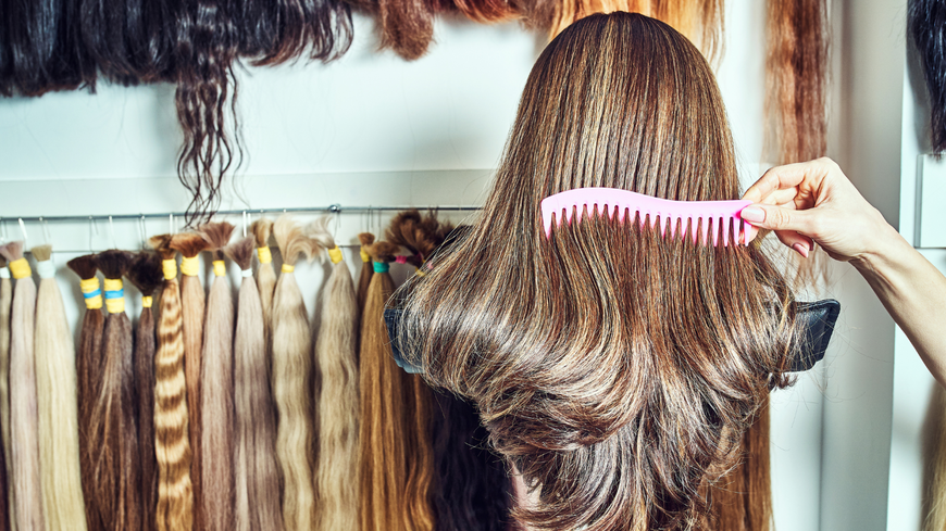 Echthaarperücken: Alles über das Styling, die Pflege und die Kosten