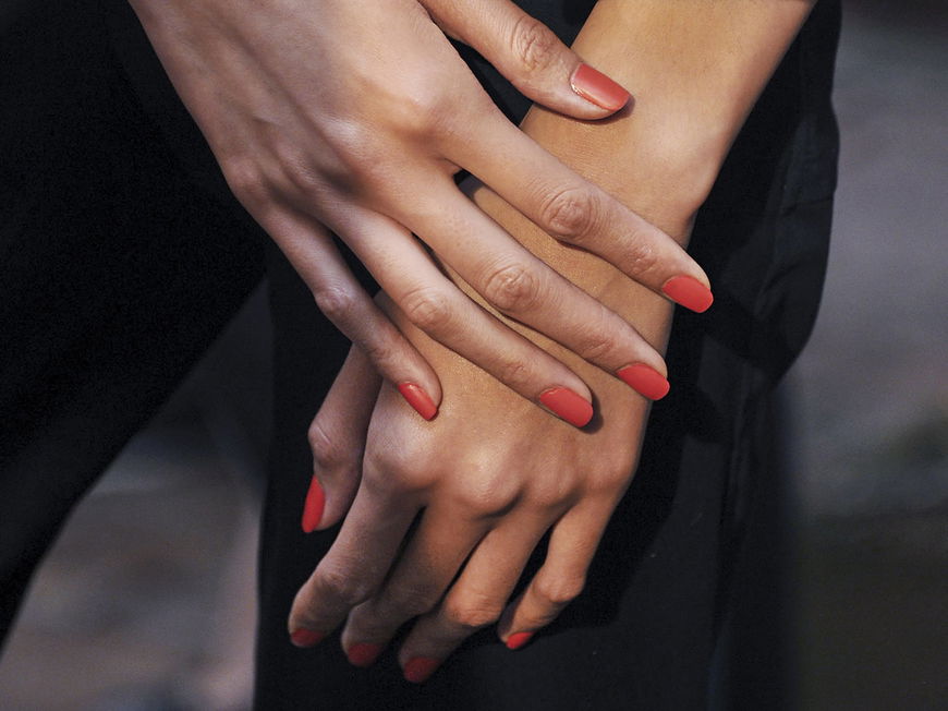 Nagellack-Trends 2022: Wir sind aktuell verrückt nach dieser angesagten Farbe