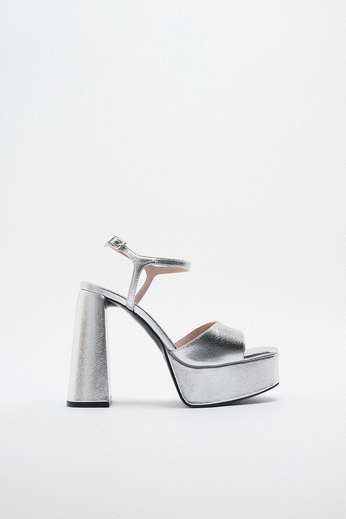 PLATEAUSANDALETTE silber ZARA
