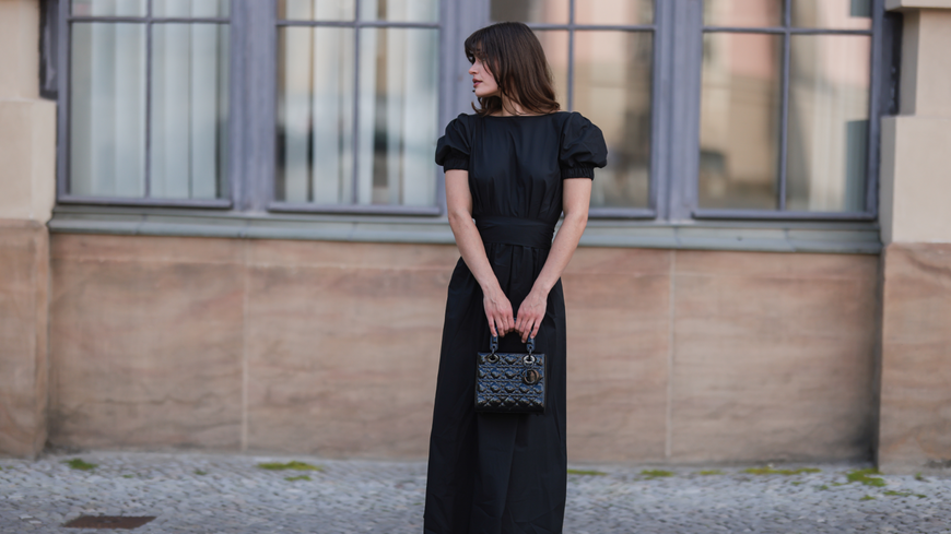 Kleider-Trends 2022: Das Modell von H&M tragen wir im Sommer und im Herbst