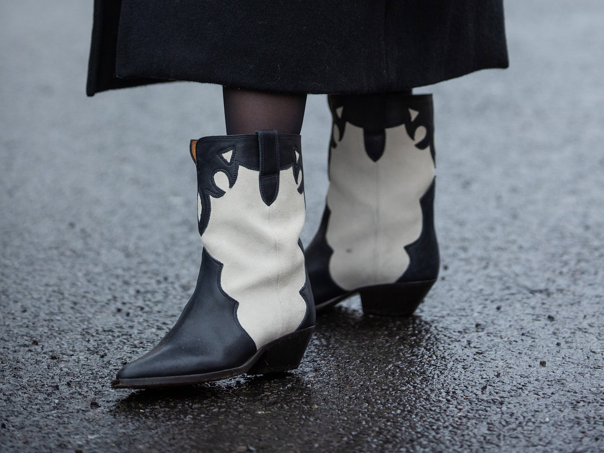 Schwarz-weiße Stiefelette