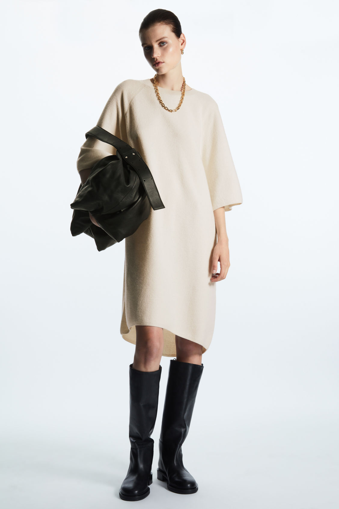 T-SHIRT-KLEID AUS WOLLE MIT OVERSIZED-PASSFORM