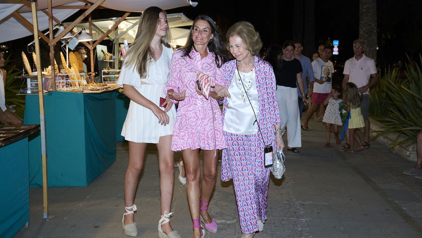 Kleider-Trends 2022: Königin Letizia trägt dieses angesagte Kleid in Rosa von ZARA