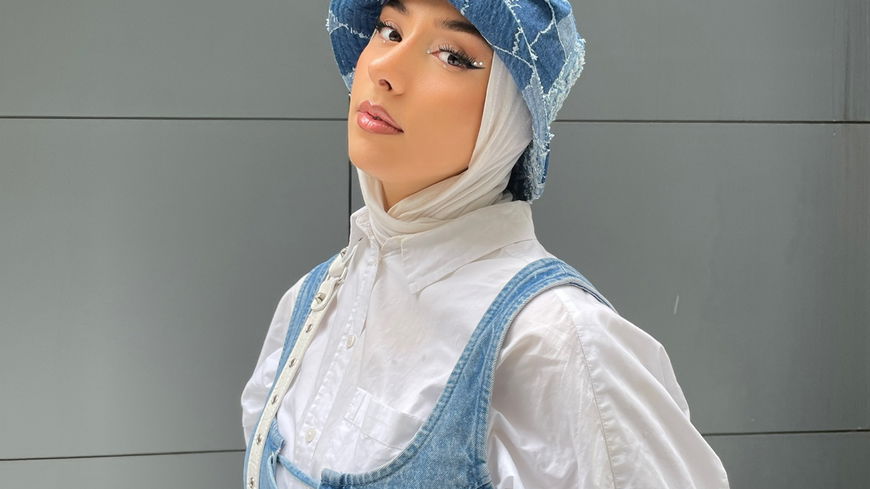 Influencerin Beyza über stylische Hijab-Looks, Must-haves und ihren Wunsch an die Modeindustrie