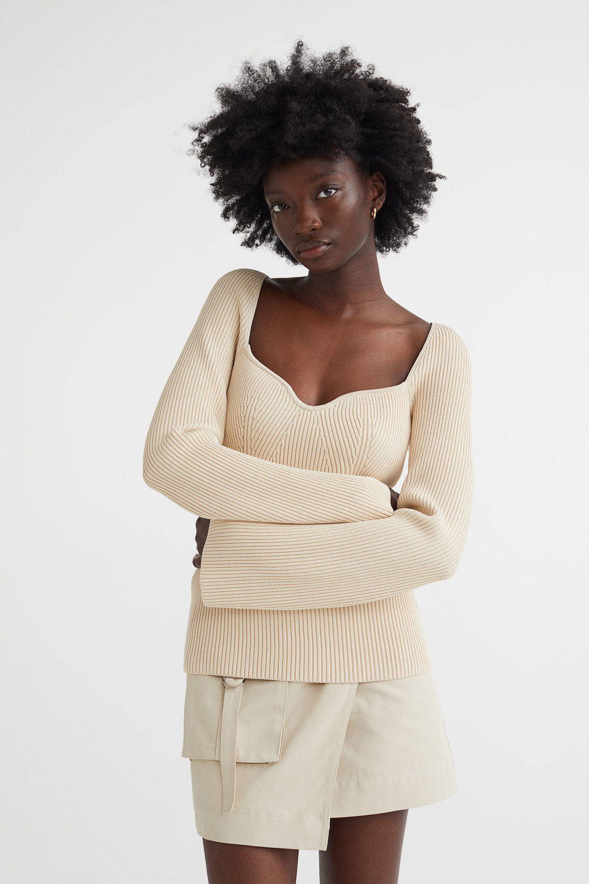 Geripptes Strickshirt Hellbeige H&M