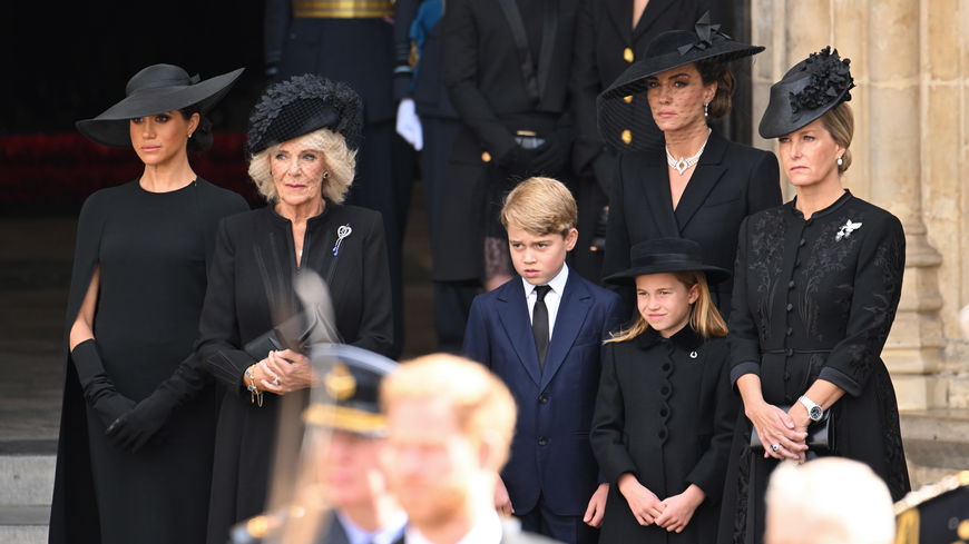 Prinzessin Kate, Charlotte & Co: Diese Schmuckstücke sind eine rührende Hommage an die Queen
