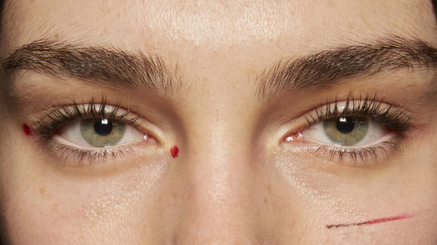 Diese Wimperntusche mit Wow-Effekt legen wir jedem ans Herz