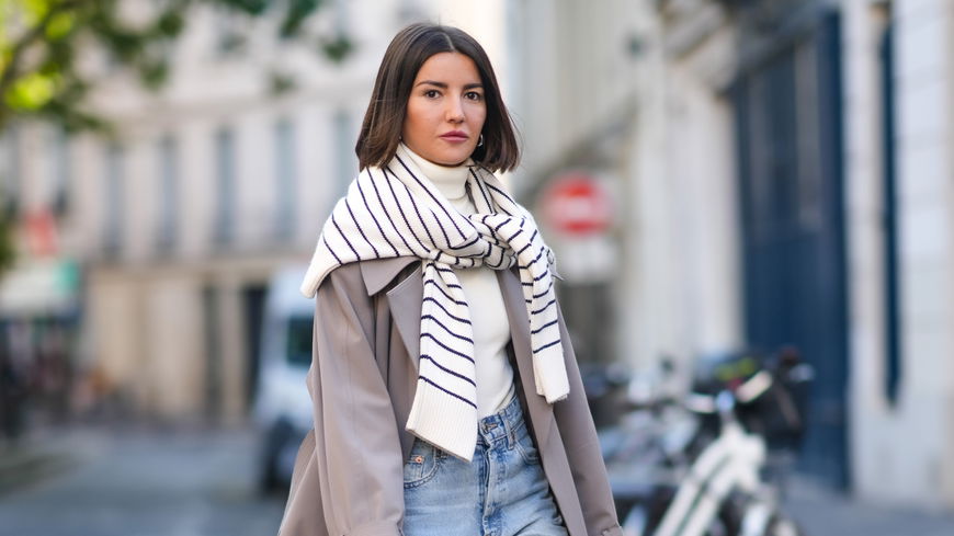  Mode-Trends 2022: Diesen Pullover tragen Pariserinnen rauf und runter