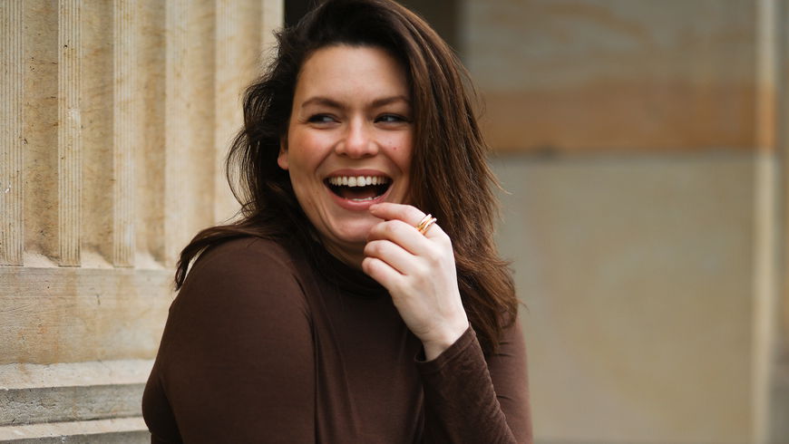 Curvy Mode 2022: 4 Strickpullover von H&M, die wir im Winter nur noch tragen