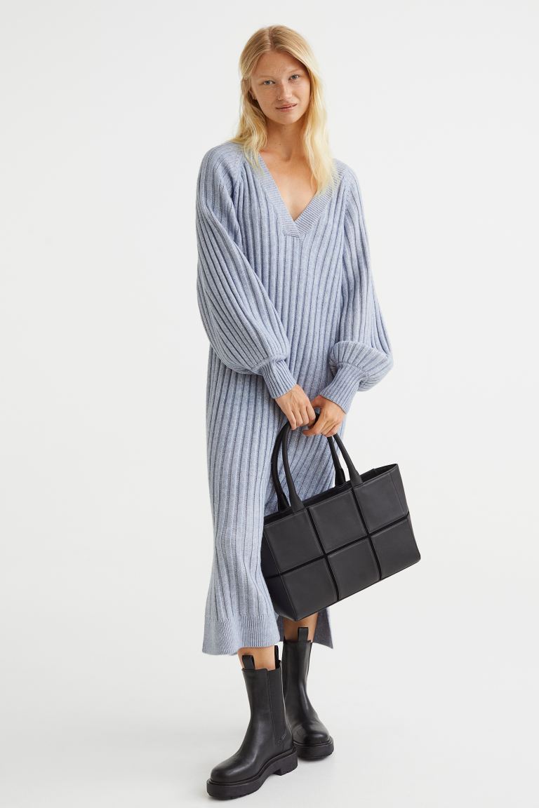 Geripptes Strickkleid Hellblau H&M