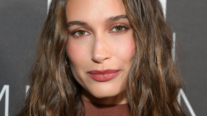 Wir tragen Blush jetzt nur noch wie Hailey Bieber auf