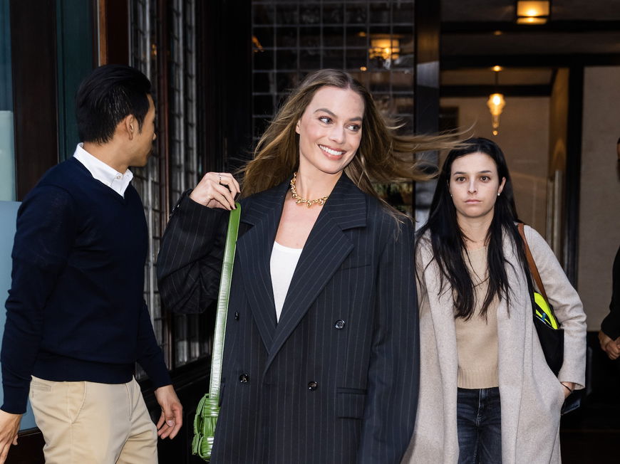 Winter-Looks 2022: Wir setzen jetzt auf DIESE simple Outfit-Formel – laut Margot Robbie