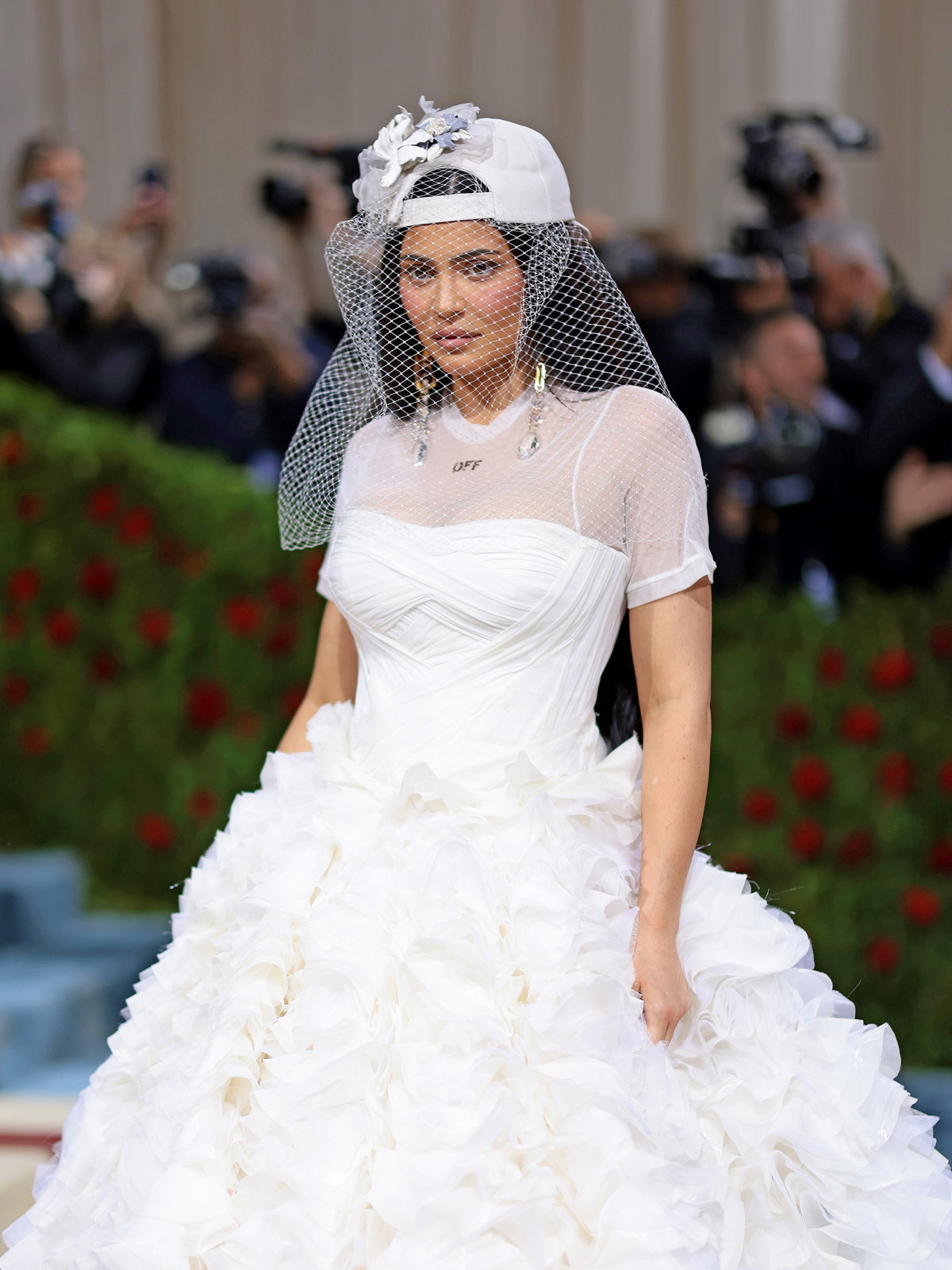 Kylie Jenner in Off White in einem weißen Brautkleid Met Gala 2022