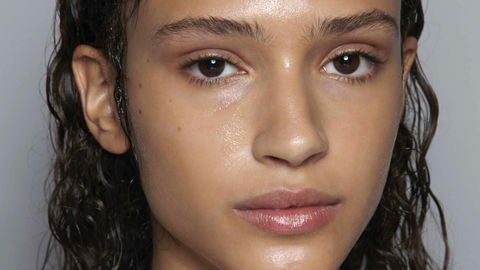 Aus der Drogerie: Wimperntuschen mit braunem Finish, die uns mit ihrem Können überzeugen