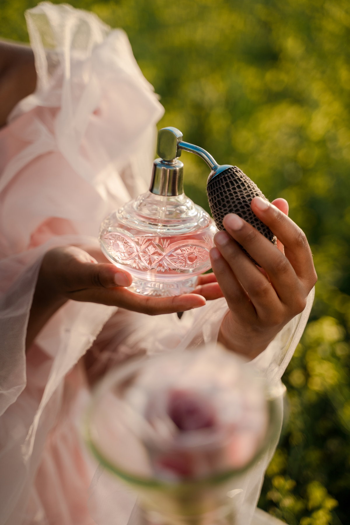 Kopfnote, Herznote, Basisnote: Alles über die Duftpyramide eines Parfums