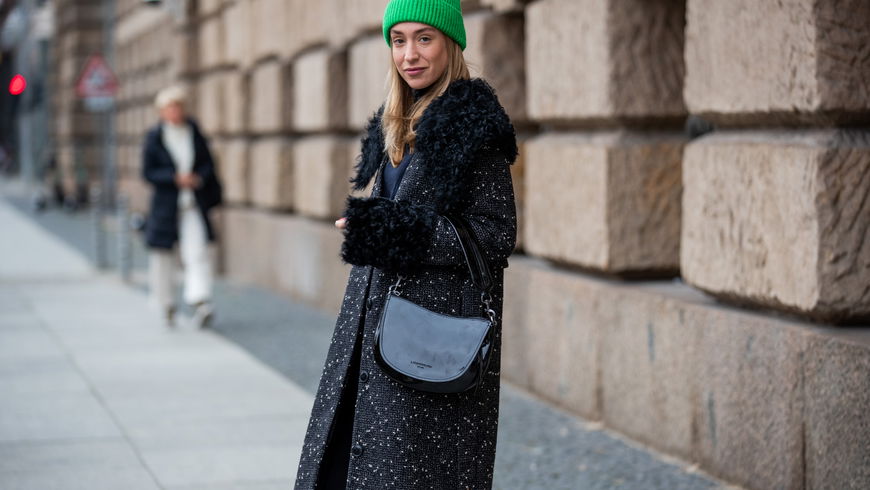 Im Nu wird euer Weihnachtslook durch die Tasche von Liebeskind aufgewertet 