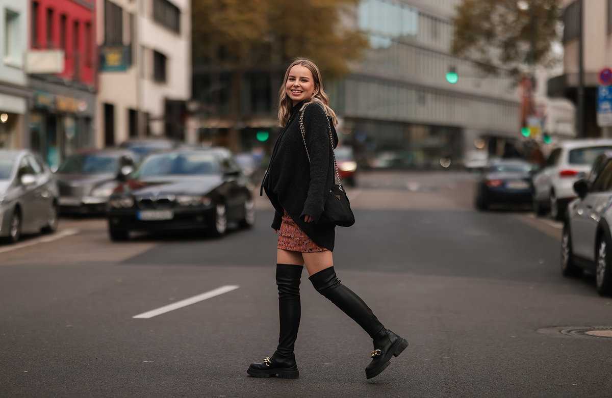 Frau mit Overknees