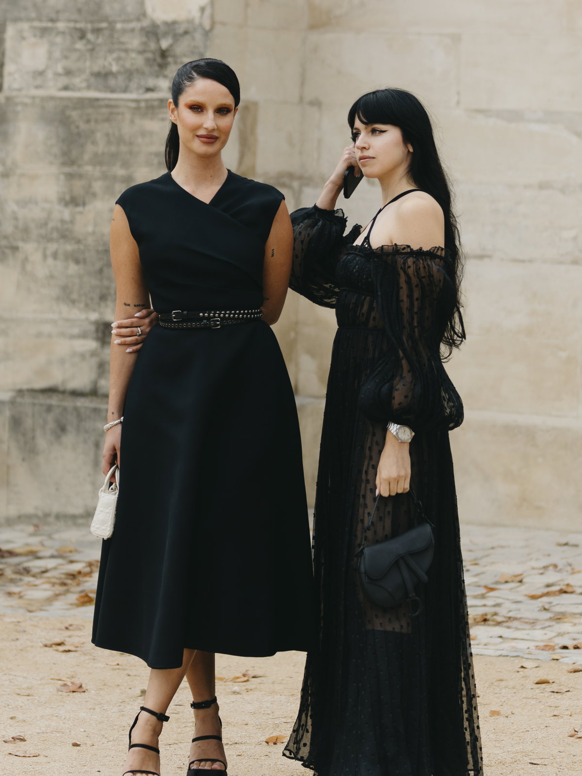 Streetstyle mit zwei Frauen im Neo-Gothic Stil