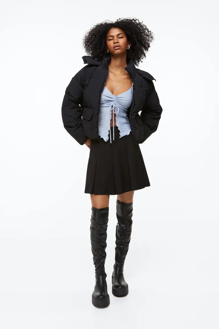Schwarzer Overknee-Stiefel mit Chunky-Sohle von Steve Madden über H&M