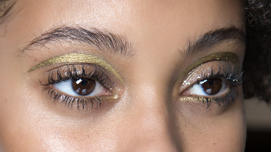 Keine Mascara stärkt deine Wimpern so effektiv wie diese eine mit Kollagen