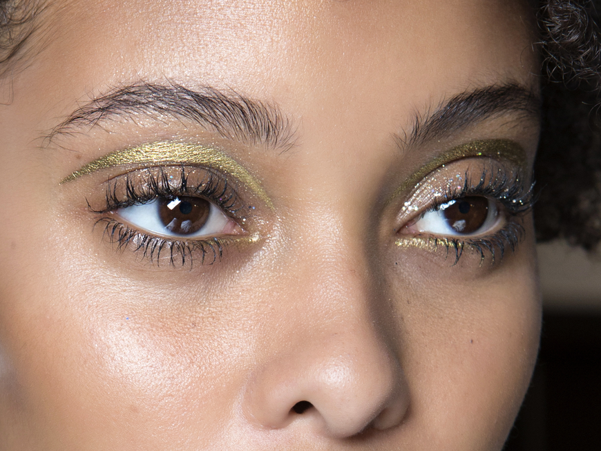 Diese eine Mascara von Rossmann schenkt dir bis zu 10-mal mehr Volumen
