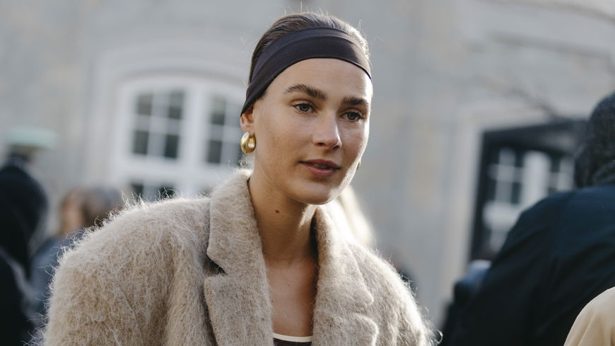 Statt Zopfgummi: Jeder trägt nur noch dieses Haaraccessoire