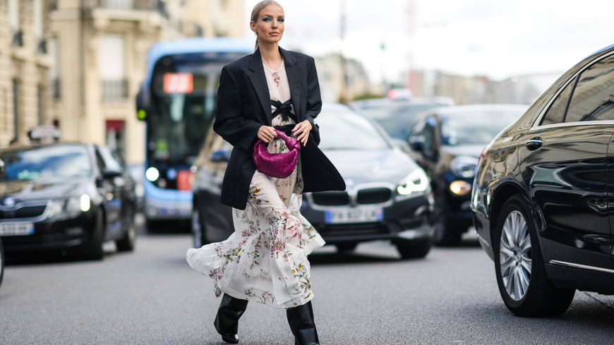 Stiefel-Trends 2023:  Zu Midi-Kleidern tragen wir nur noch diese Schuhe