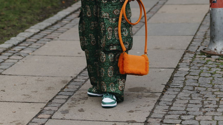Der grüne Sneaker von Gabor ist im Frühling 2026 der Favorit