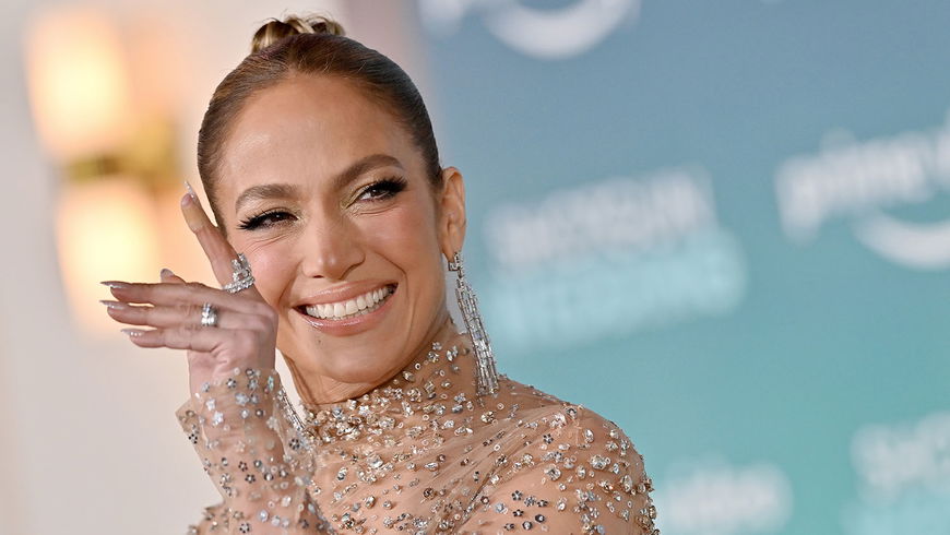 Unterwäsche-Trends 2023: Jennifer Lopez trägt den verführerischen BH, den wir uns alle leisten können