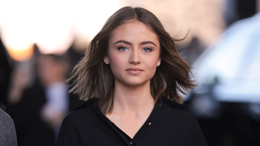 Fashionistas wie Leni Klum tragen jetzt Trenchcoats aus DIESEM Material