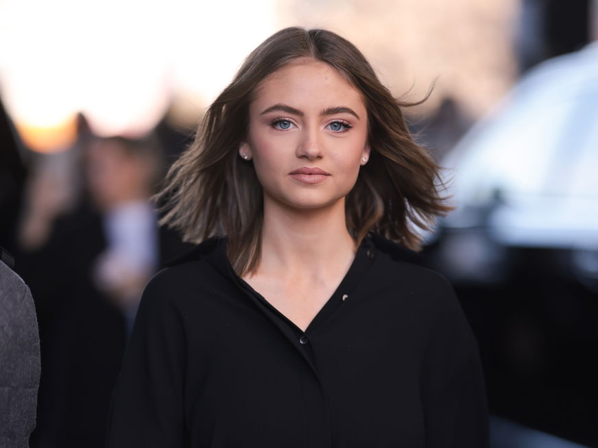 Fashionistas wie Leni Klum tragen jetzt Trenchcoats aus DIESEM Material