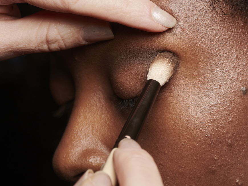 Make-up Pinsel reinigen: So gelingt es