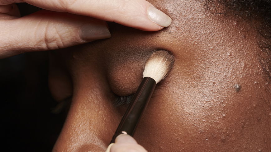 Make-up Pinsel reinigen: So gelingt es