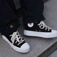 Sneaker-Trends: Deswegen sind Converse Schuhe zu jedem Look ein perfect Match
