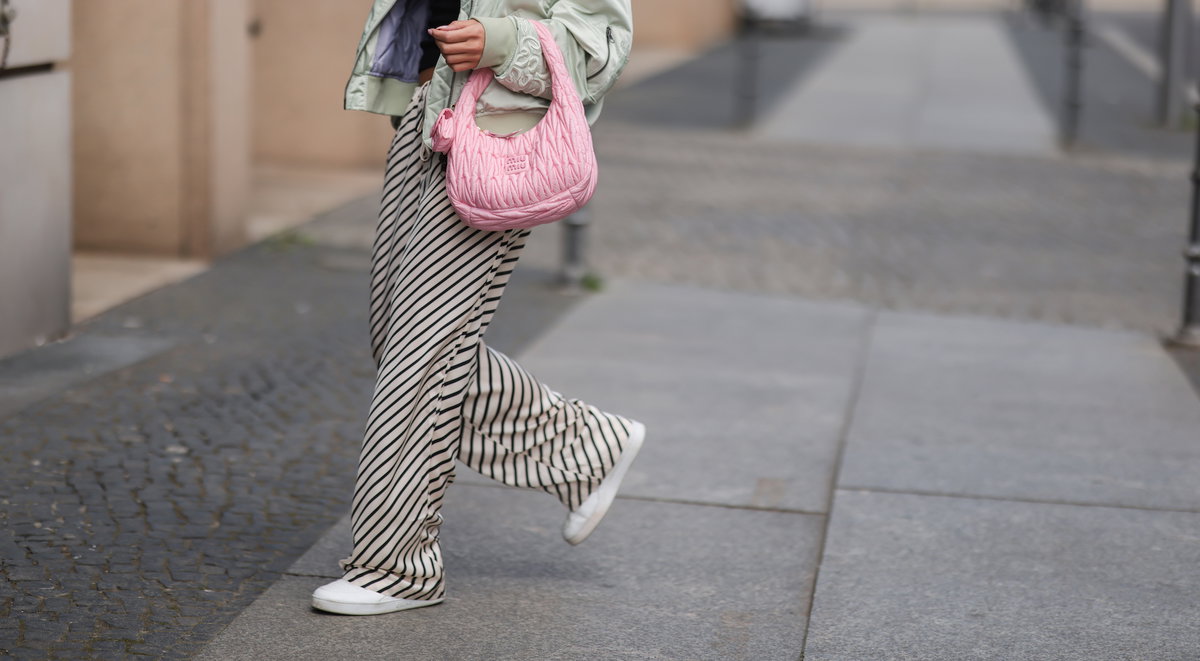 Der Sneaker von Tamaris macht lange Beine – und Lust auf den Frühling 2026